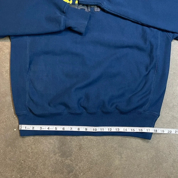 Vintage 90s Champion Reverse Weave Crewneck Distressed Sweatshirt - Picture 8 of 9